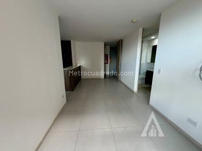 Apartamento de 3 alcobas en venta en El Poblado, Medellín, 45 m² · foto 2 de 14