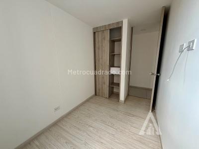 Apartamento de 3 alcobas en venta en El Poblado, Medellín, 45 m² · foto 9 de 14