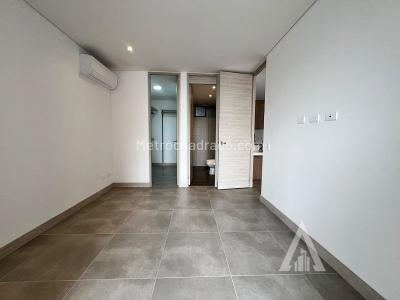 Apartamento de 2 alcobas en arriendo en El Poblado, Medellín, 87 m² · foto 14 de 16