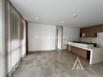 Apartamento de 2 alcobas en arriendo en El Poblado, Medellín, 87 m² · foto 5 de 16