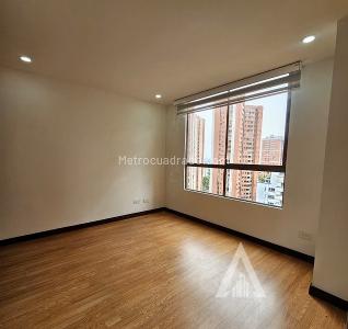 Apartamento de 2 alcobas en arriendo en El Poblado, Medellín, 90 m² · foto 2 de 15