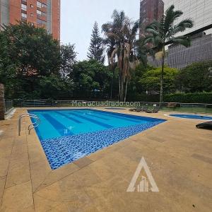 Apartamento de 2 alcobas en arriendo en El Poblado, Medellín, 90 m² · foto 4 de 15