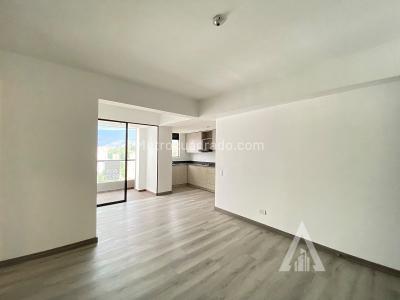 Apartamento de 3 alcobas en arriendo en Av Las Palmas, Medellín, 76 m² · foto 2 de 12