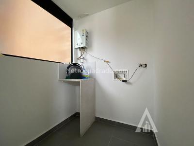 Apartamento de 3 alcobas en arriendo en Av Las Palmas, Medellín, 76 m² · foto 8 de 12