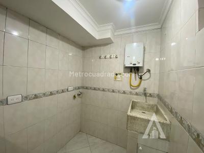Apartamento de 2 alcobas en arriendo en Av Las Palmas, Medellín, 52 m² · foto 6 de 9
