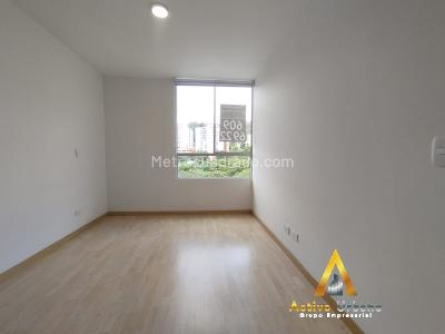 Apartamento de 2 alcobas en arriendo en Loma Del Indio, Medellín, 75 m² · foto 11 de 12