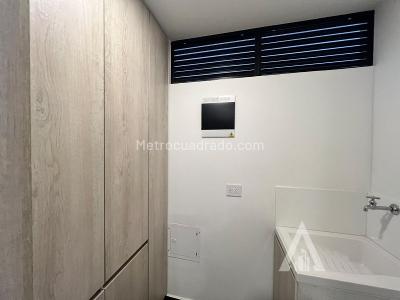 Apartamento de 2 alcobas en arriendo en Av Las Palmas, Medellín, 80 m² · foto 5 de 10