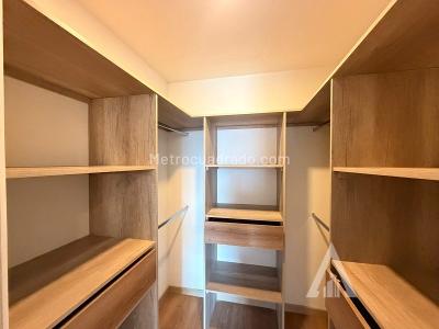 Apartamento de 2 alcobas en arriendo en Ciudad Del Rio, Medellín, 75 m² · foto 3 de 17