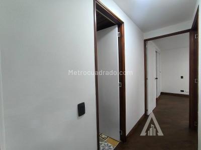 Apartamento de 2 alcobas en arriendo en El Poblado, Medellín, 96 m² · foto 14 de 20