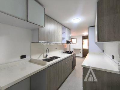 Apartamento de 2 alcobas en arriendo en El Poblado, Medellín, 96 m² · foto 2 de 20