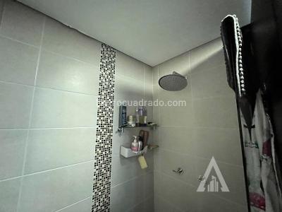 Apartamento de 2 alcobas en arriendo en Laureles, Medellín, 110 m² · foto 2 de 12