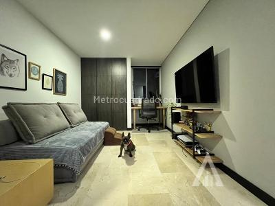 Apartamento de 2 alcobas en arriendo en Laureles, Medellín, 110 m² · foto 3 de 12