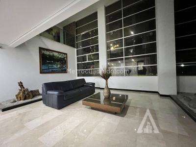Apartamento de 2 alcobas en arriendo en Laureles, Medellín, 110 m² · foto 6 de 12