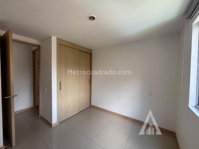 Apartamento de 2 alcobas en arriendo en San Jose, Sabaneta, 72 m² · foto 3 de 11