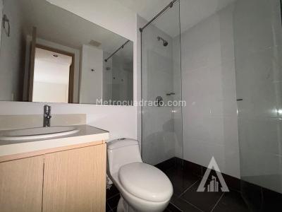 Apartamento de 2 alcobas en arriendo en San Jose, Sabaneta, 72 m² · foto 5 de 11