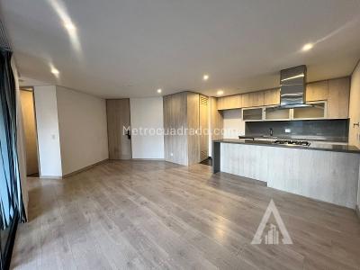 Apartamento de 2 alcobas en arriendo en Av Las Palmas, Medellín, 80 m² · foto 10 de 13