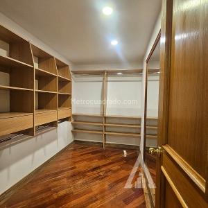 Apartamento de 3 alcobas en arriendo en El Poblado, Medellín, 226 m² · foto 3 de 20