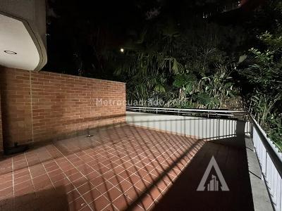 Apartamento de 2 alcobas en arriendo en Castropol, Medellín, 70 m² · foto 3 de 13