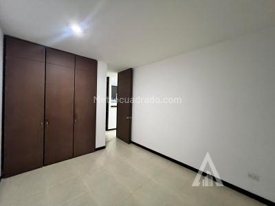 Apartamento de 2 alcobas en arriendo en Castropol, Medellín, 70 m² · foto 4 de 13