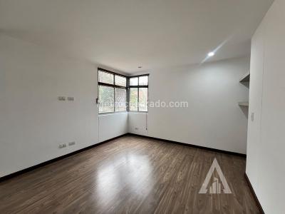 Casa de 3 alcobas en arriendo en Altos Del Poblado, Medellín, 120 m² · foto 6 de 17