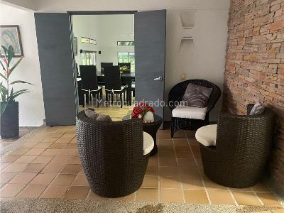 Casa de 4 alcobas en venta en Girardot, Girardot, 381 m² · foto 6 de 18