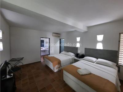 Casa de 4 alcobas en venta en Girardot, Girardot, 381 m² · foto 10 de 18