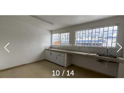Casa de 5 alcobas en venta en El Polo, Bogotá, 320 m² · foto 8 de 12