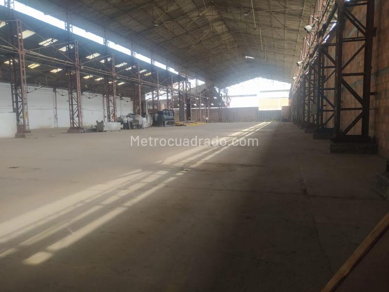 Bodega en Arriendo, CAZUCA, Soacha - Más