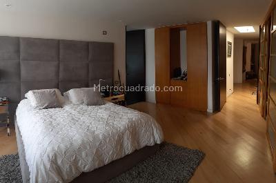 Apartamento de 3 alcobas en venta en Chico, Bogotá, 210 m² · foto 10 de 20
