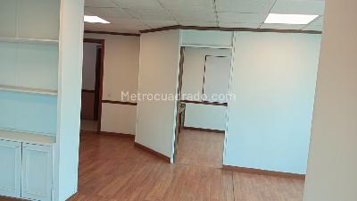 Office for rent in QUINTAS DE SANTA BARBARA, Bogotá
