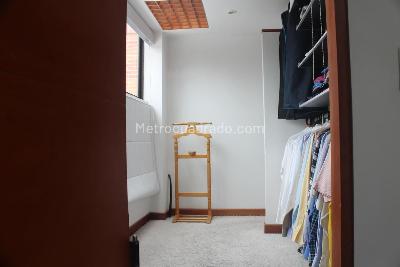 Casa de 3 alcobas en venta en Santa Ana Oriental, Bogotá, 268 m² · foto 9 de 18