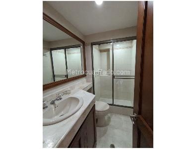 Apartamento de 2 alcobas en venta en Chico, Bogotá, 96 m² · foto 11 de 18