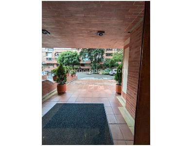 Apartamento de 2 alcobas en venta en Chico, Bogotá, 96 m² · foto 15 de 18