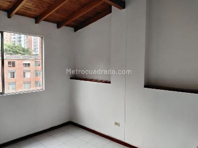 Apartamento de 3 alcobas en venta en Loma De San Julian, Medellín, 80 m² · foto 3 de 18
