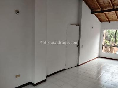 Apartamento de 3 alcobas en venta en Loma De San Julian, Medellín, 80 m² · foto 5 de 18