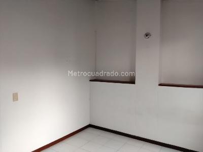 Apartamento de 3 alcobas en venta en Loma De San Julian, Medellín, 80 m² · foto 15 de 18