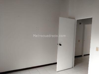 Apartamento de 3 alcobas en venta en Loma De San Julian, Medellín, 80 m² · foto 17 de 18