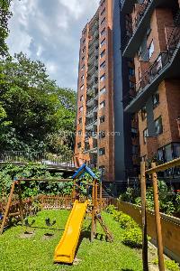 Apartamento de 3 alcobas en venta en El Poblado Castropol, Medellín, 79 m² · foto 14 de 20