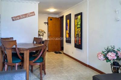 Apartamento de 3 alcobas en venta en El Poblado Castropol, Medellín, 79 m² · foto 4 de 20