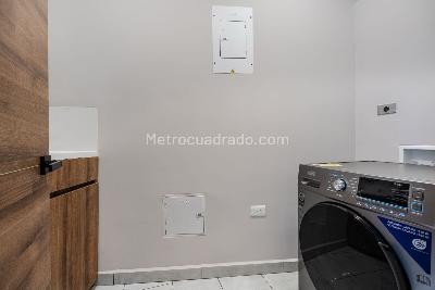 Apartamento de 2 alcobas en venta en El Poblado Las Palmas, Medellín, 197 m² · foto 16 de 20