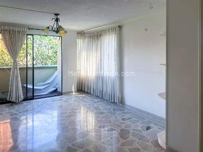 Apartamento de 4 alcobas en venta en Bolivariana, Medellín, 160 m² · foto 2 de 18