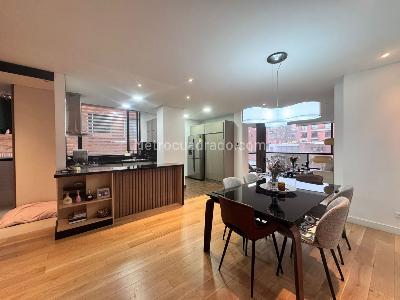 Apartamento de 3 alcobas en venta en Chico Norte, Bogotá, 186 m² · foto 2 de 13