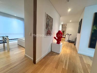 Apartamento de 3 alcobas en venta en Chico Norte, Bogotá, 186 m² · foto 4 de 13