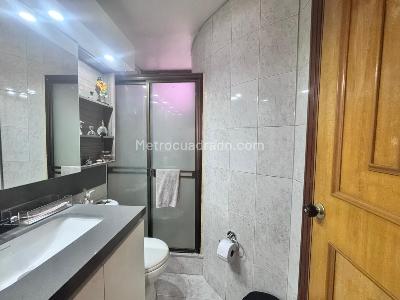 Casa de 4 alcobas en venta en Prados De La Calleja, Bogotá, 189 m² · foto 16 de 20
