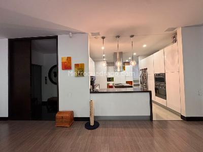 Apartamento de 3 alcobas en venta en Cedros De Los Alpes, Bogotá, 228 m² · foto 3 de 20