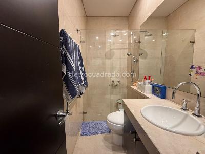 Apartamento de 3 alcobas en venta en Cedros De Los Alpes, Bogotá, 228 m² · foto 15 de 20