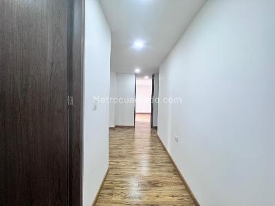 Apartamento de 3 alcobas en venta en Cedritos, Bogotá, 95 m² · foto 5 de 15