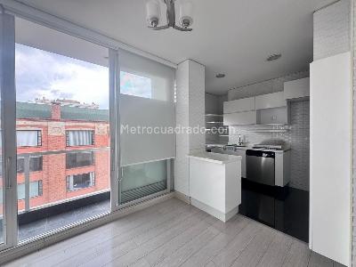 Apartamento de 2 alcobas en venta en Chico Norte, Bogotá, 85 m² · foto 4 de 15
