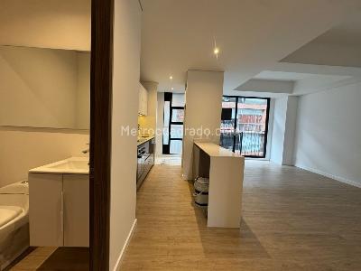 Apartamento de 2 alcobas en venta en Chico Navarra, Bogotá, 80 m² · foto 4 de 9