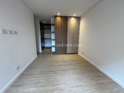 Apartamento de 2 alcobas en venta en Chico Navarra, Bogotá, 80 m² · foto 9 de 9
